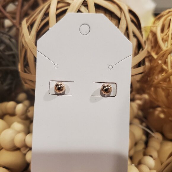 Jewelry - Small Gold Earrings 00572